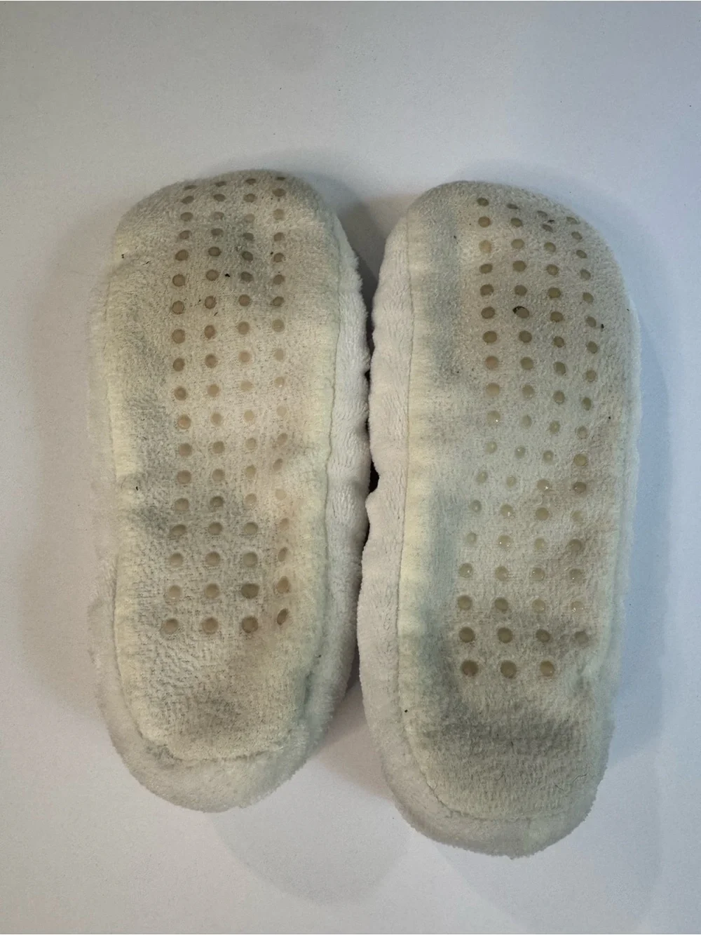 Kids Plush Cat Slip-On Slippers - White with Purple Lining
